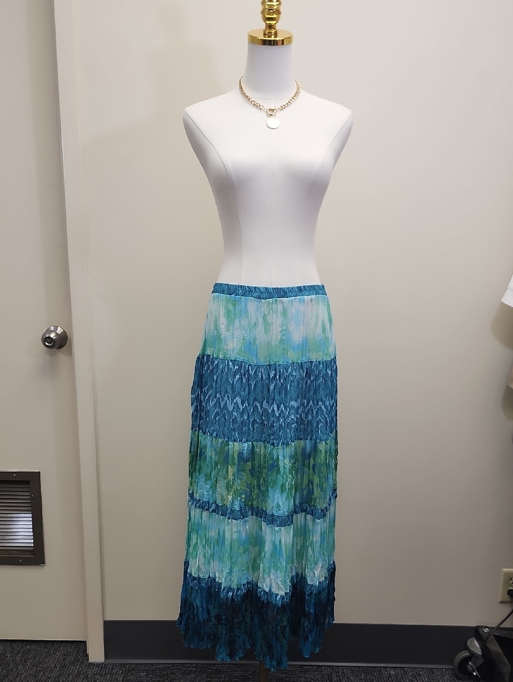 Valerie Stevens Blue Green Tiered Maxi Skirt Elastic Waist Size Medium